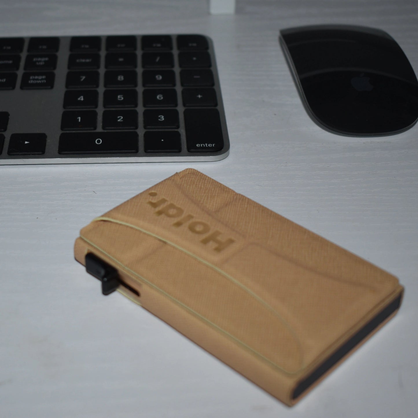 Holdr - Magsafe Wallet with stand